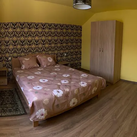 Krystal Guest house *